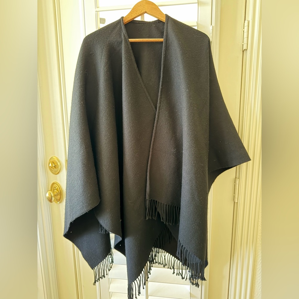 Vineyard Vines Black Fringe Wool Wrap